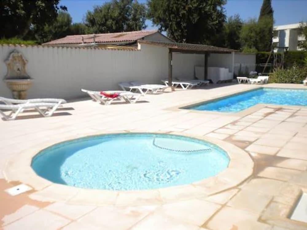 Vacanceole - Residence Carre Marine Mandelieu Buitenkant foto