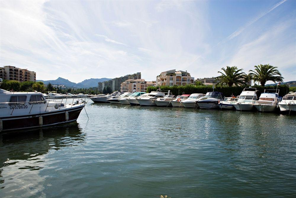 Vacanceole - Residence Carre Marine Mandelieu Buitenkant foto